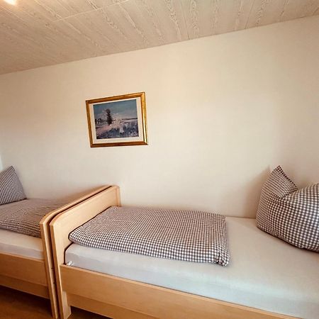 Pension Zum Krug, Messe Muenchen Hergolding Room photo