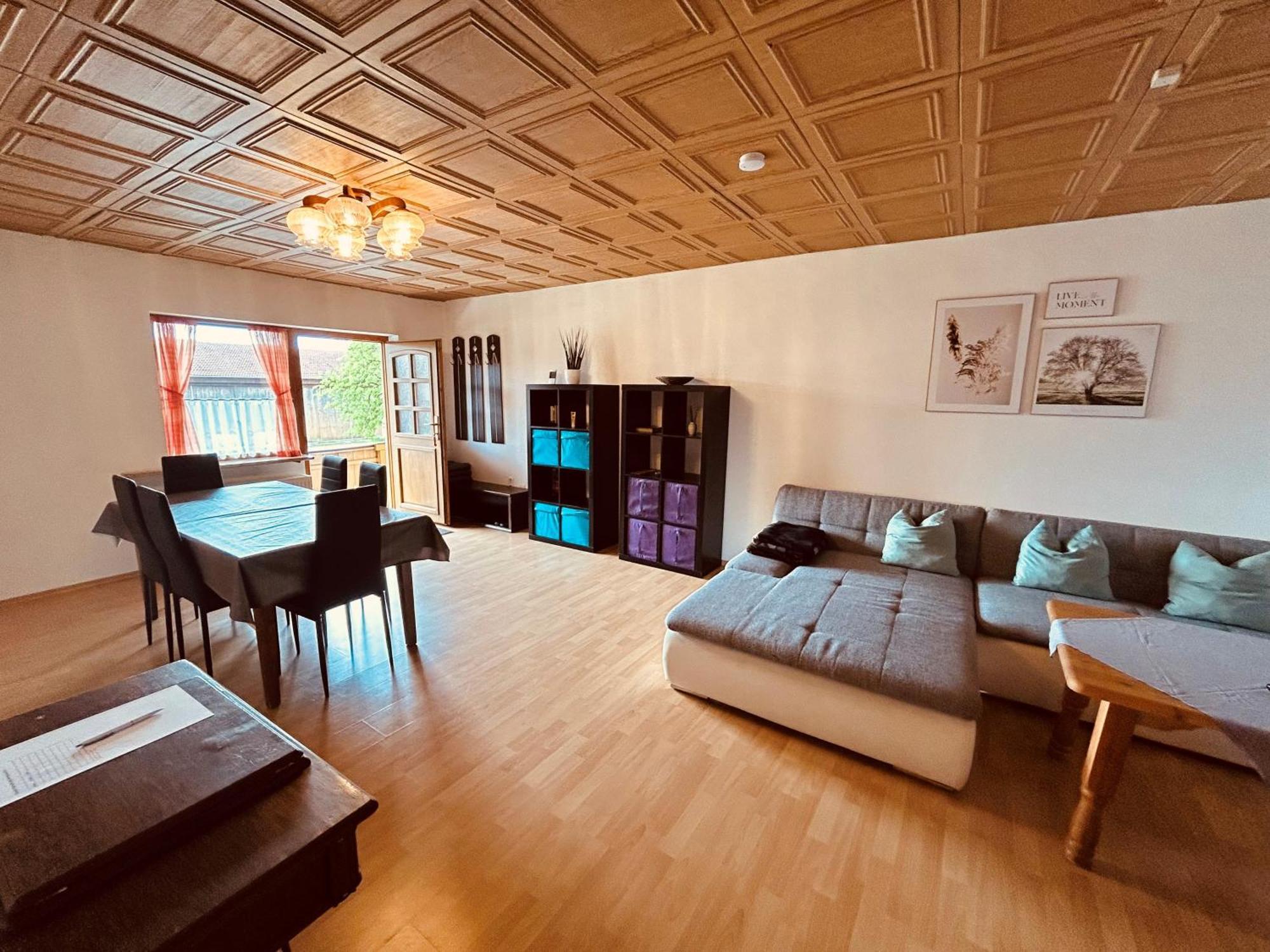 Pension Zum Krug, Messe Muenchen Hergolding Room photo